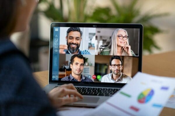 Instant Communication through video calls for Managing Employee Relationships 